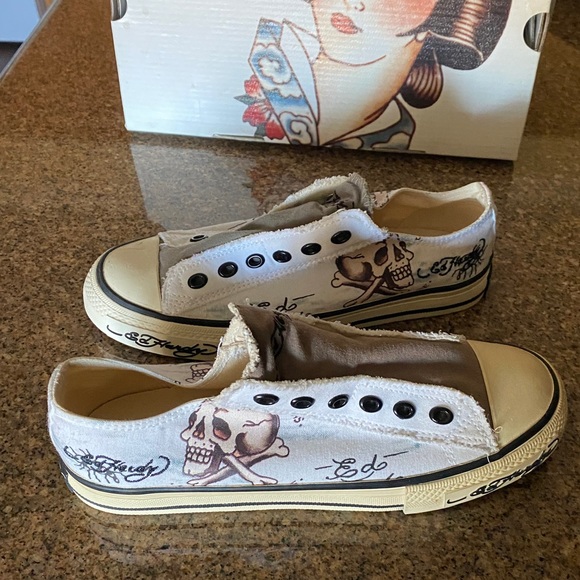 Ed Hardy Shoes - Rare Vintage Ed Hardy slip on Skullbone size 6